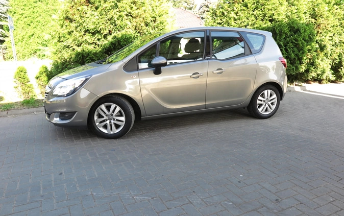 Opel Meriva cena 29900 przebieg: 160000, rok produkcji 2015 z Goleniów małe 562
